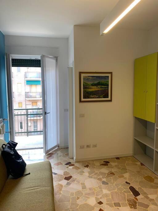 Cozy 1-Room Studio In Giambellino Milaan Buitenkant foto